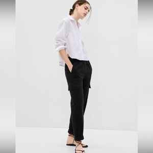 NWT! GAP Black Twill Cargo Pants - Multiple 🩷
